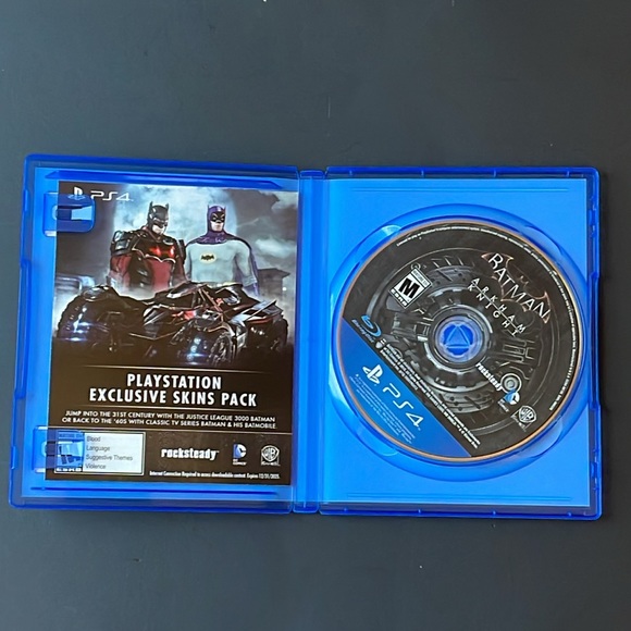 PlayStation 4 Batman Arkham Knight Game - Picture 3 of 3